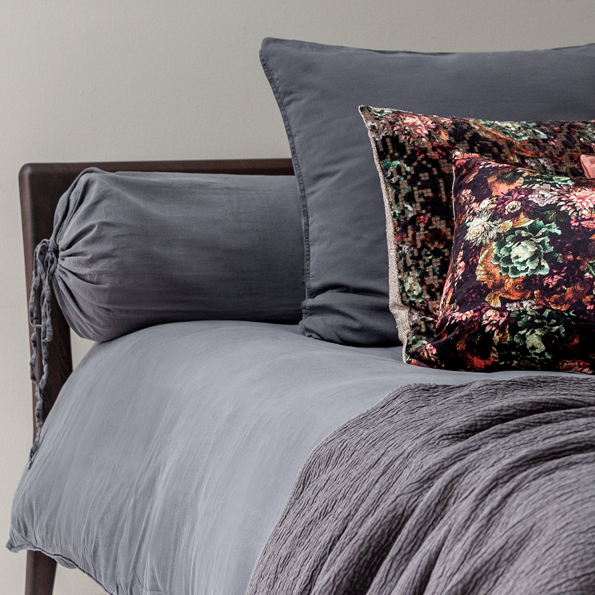 Mrs.Me Nekrol Stilo Steel Grey Satin 300TC 25 x 90 cm